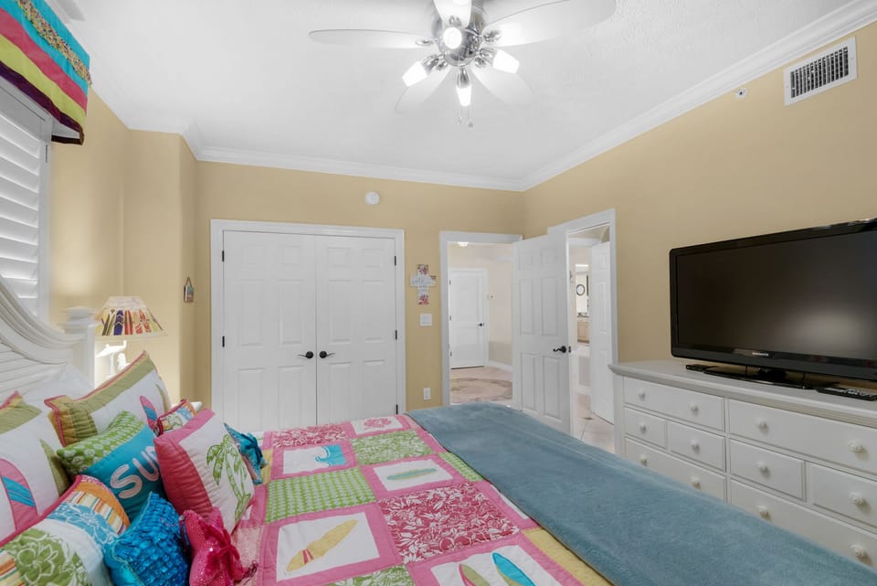 Guest bedroom with flat screen TV 