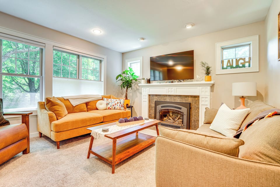 Taylors Falls Vacation Rental | 4BR | 2.5BA | Stairs Required | 2,800 Sq Ft