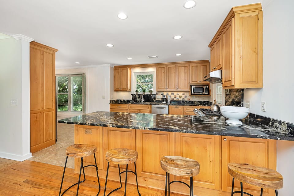Kitchen bar seating for four people.