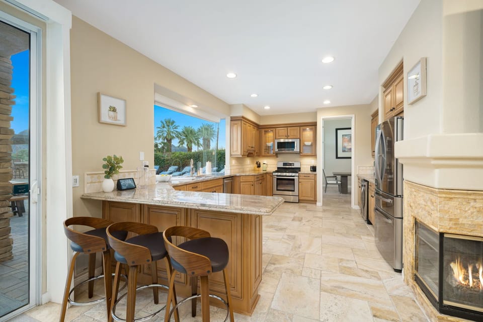 Kitchen bar