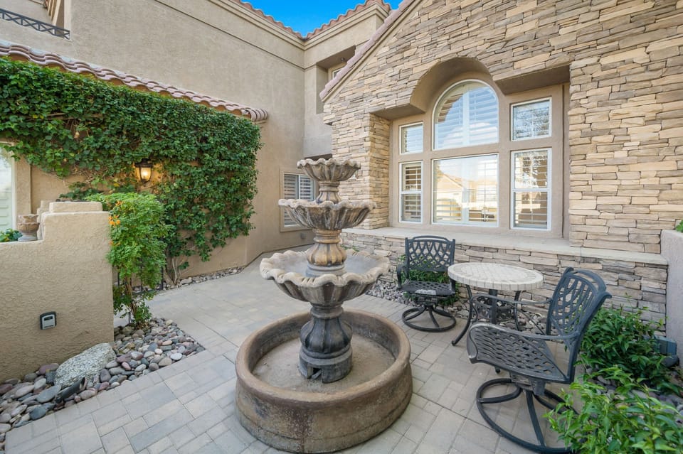 Front courtyard with sunrise view