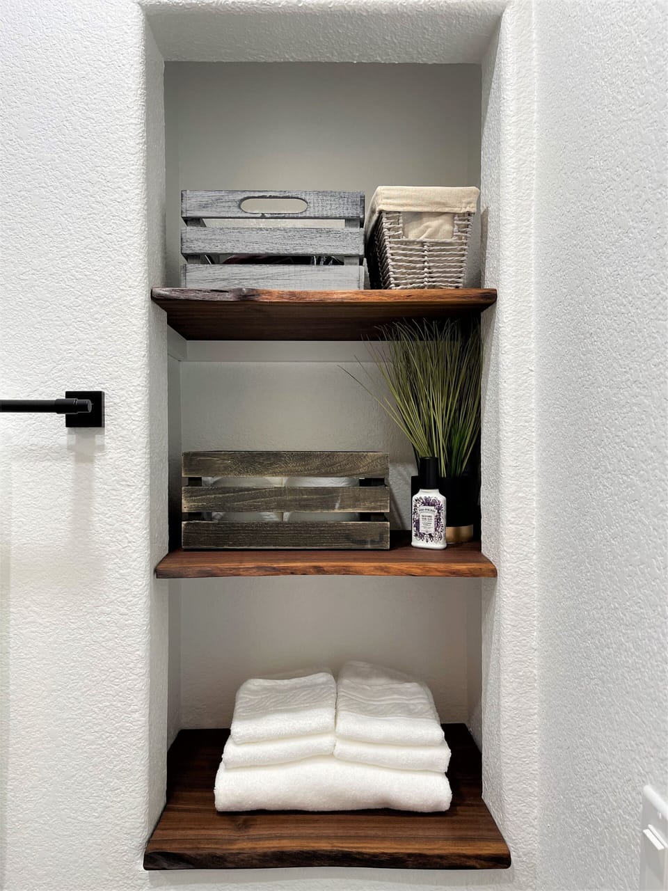 2nd Floor: Bathroom #2 upstairs amenities, linens, hair dryer