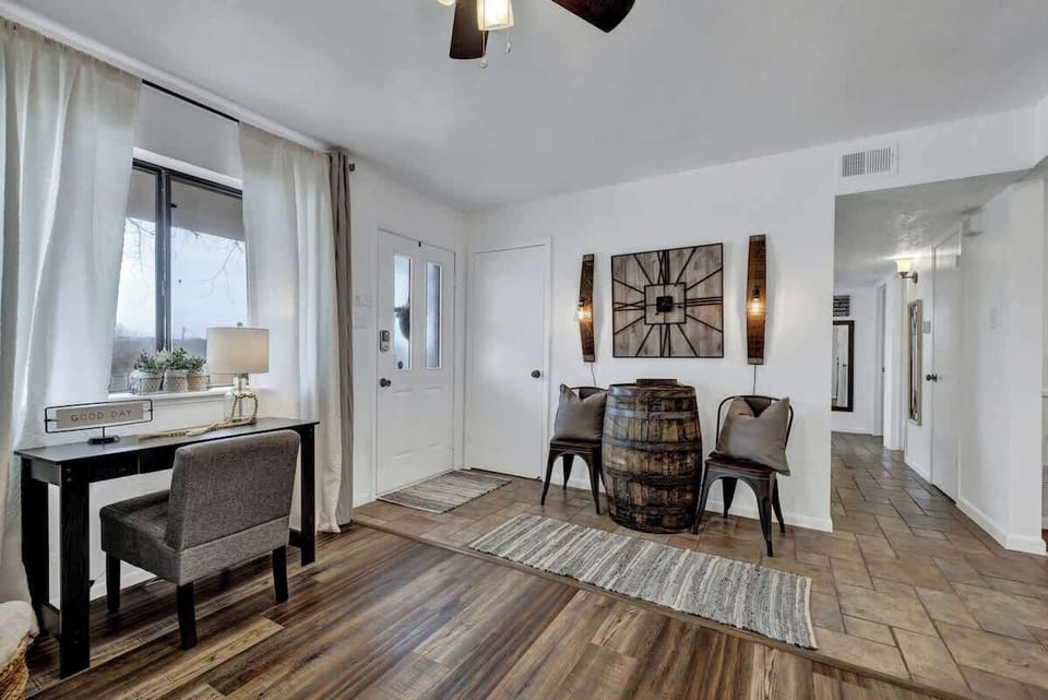 Enjoy the perfect balance of form and function in this inviting space, designed to meet all your needs with style and comfort.