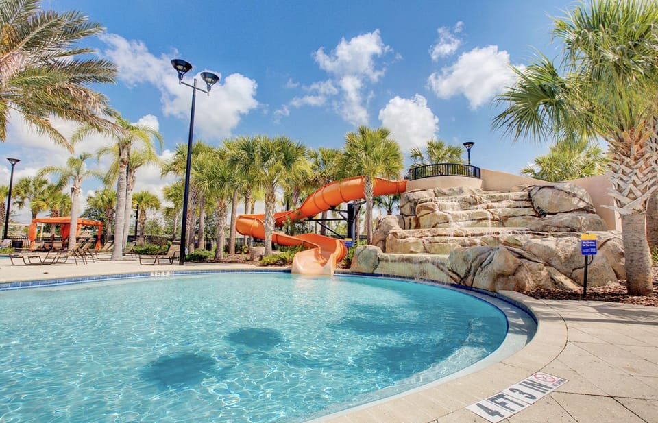 Water, Amusement Park, Building, Hotel, Pool