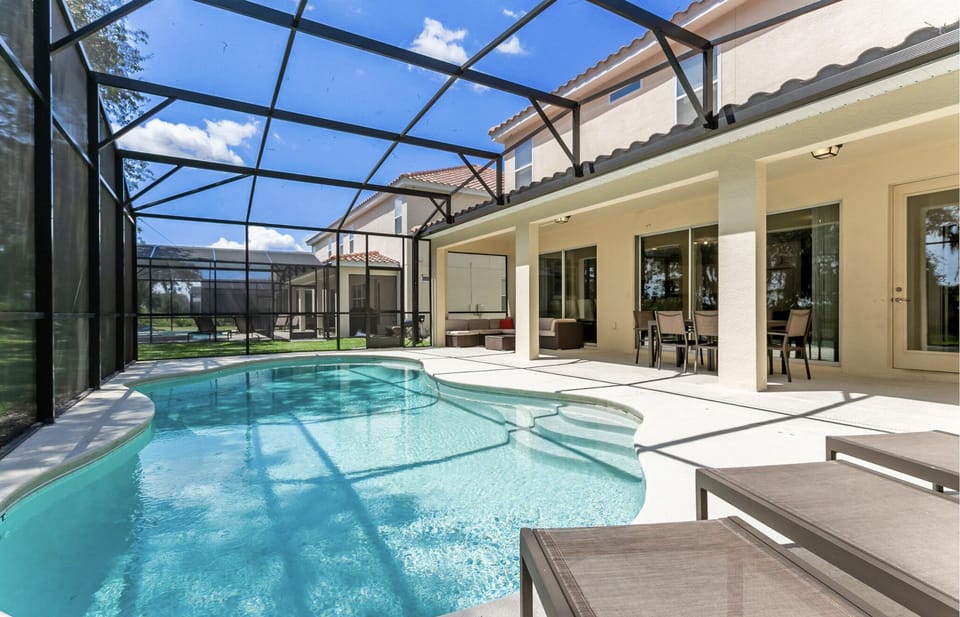 Pool, Water, Building, Swimming Pool, Patio