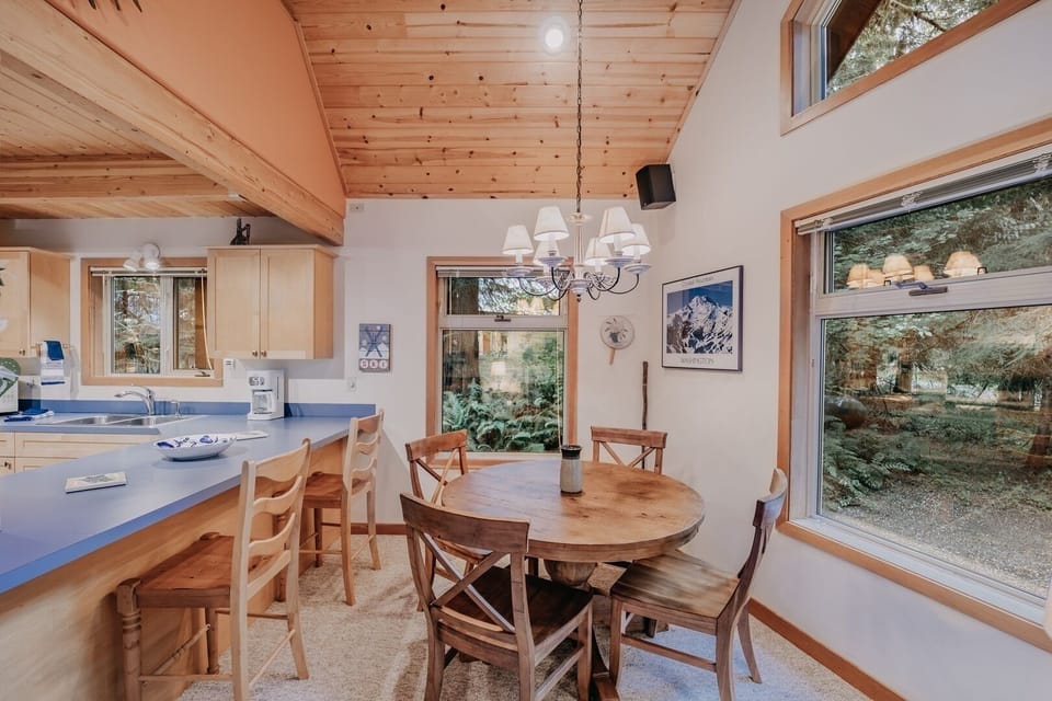 Indoors, Dining Room, Dining Table, Furniture, Table