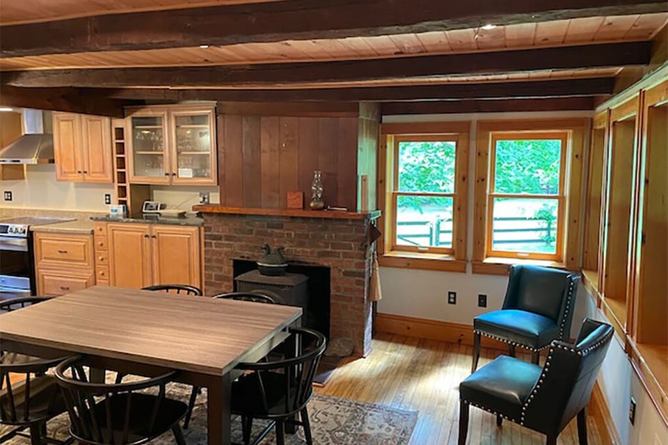 Dinning room & Kitchen. Original exposed beams.