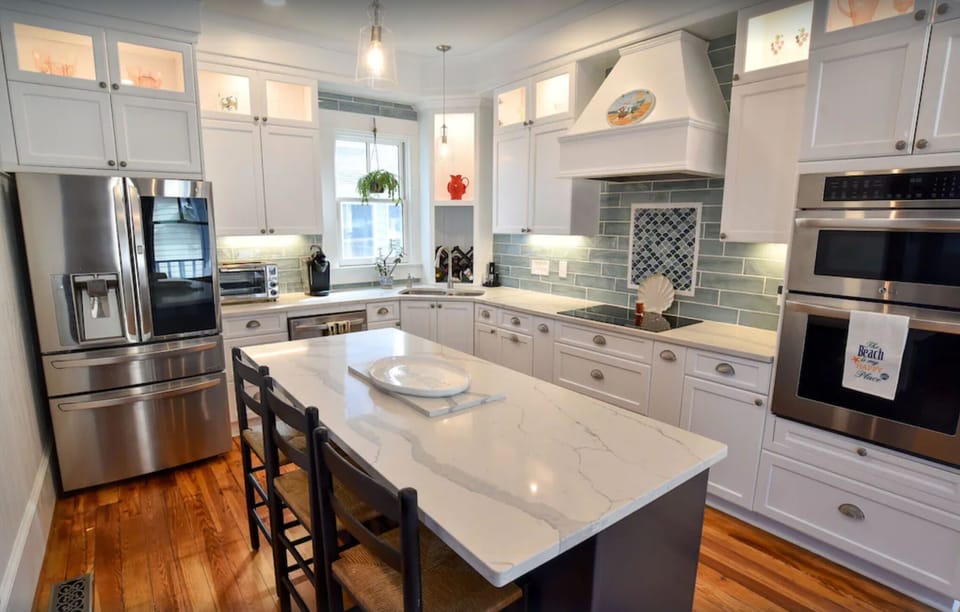Gourmet kitchen