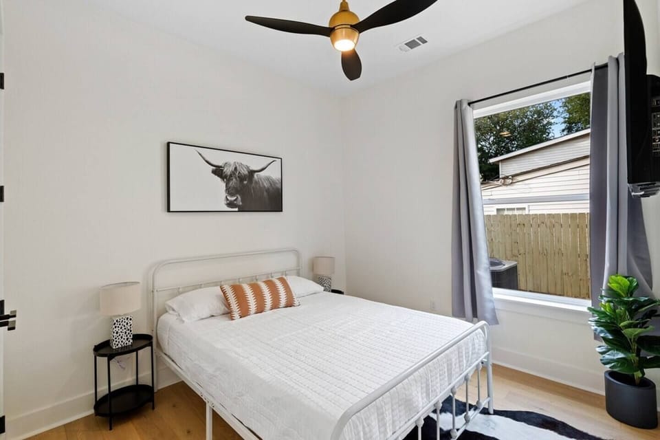 Black and white themed bedroom