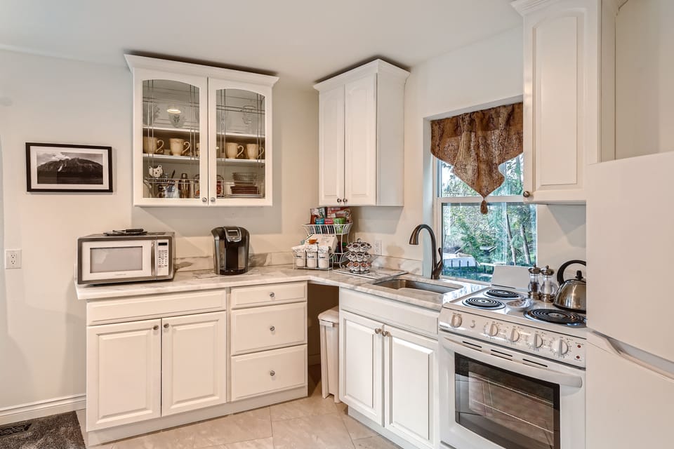 Fully appointed kitchen off the great room.