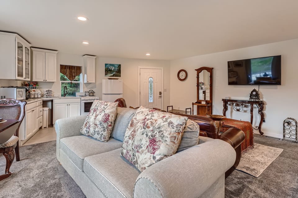 First floor great room with queen size pull out sofa. 