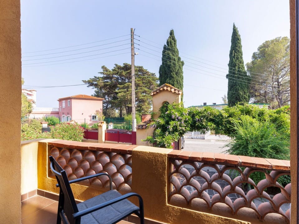 Plant, Property, Sky, Building, Flowerpot, Wood, Tree, Architecture, Couch, Outdoor Furniture