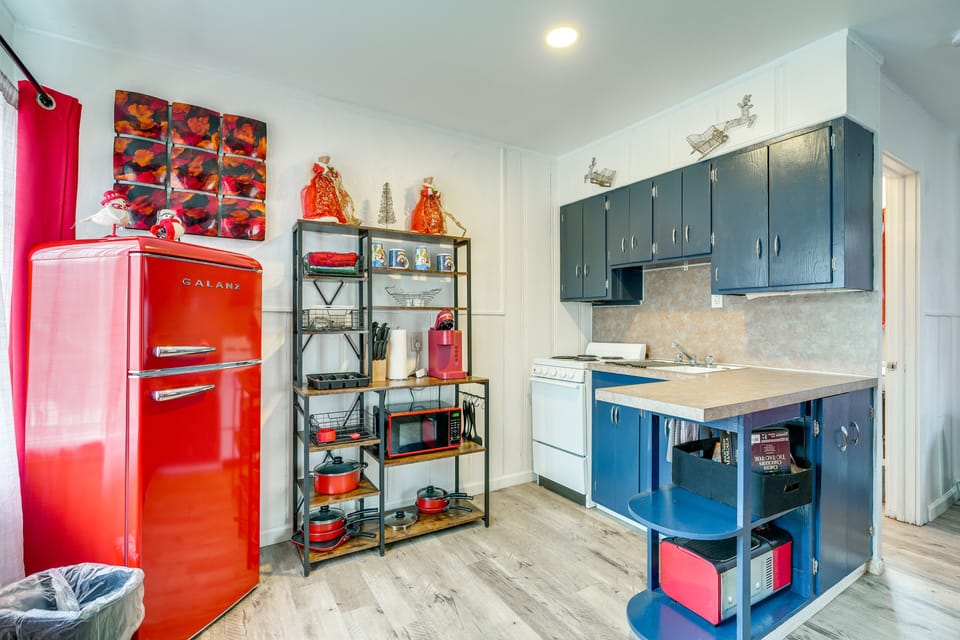 Rockaway Beach Vacation Rental | Studio | 1BA | Stairs Required | 288 Sq Ft