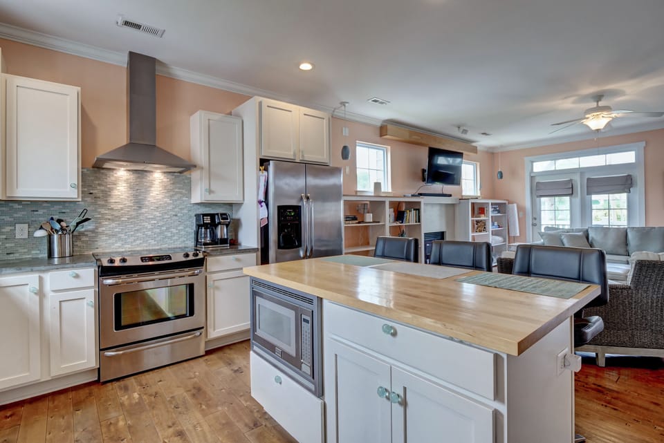 Fully stocked kitchen w/ every tool imaginable to cook up amazing food!