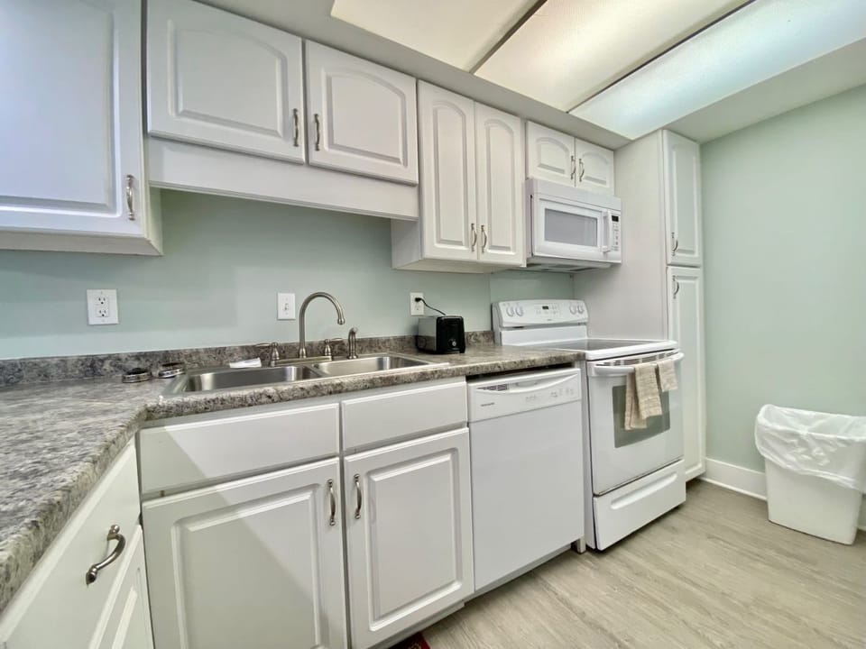 Fully stocked kitchen.