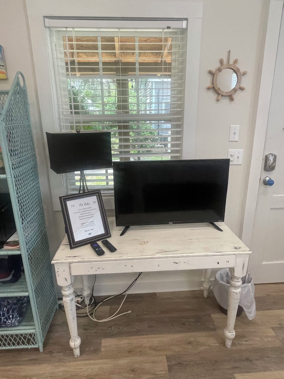 HDTV with WiFi 