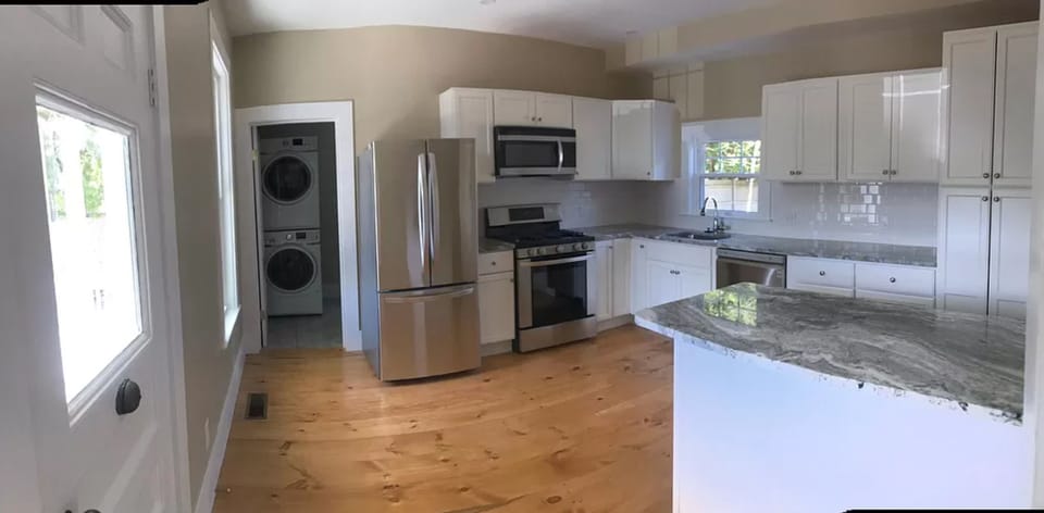 Full modern kitchen 