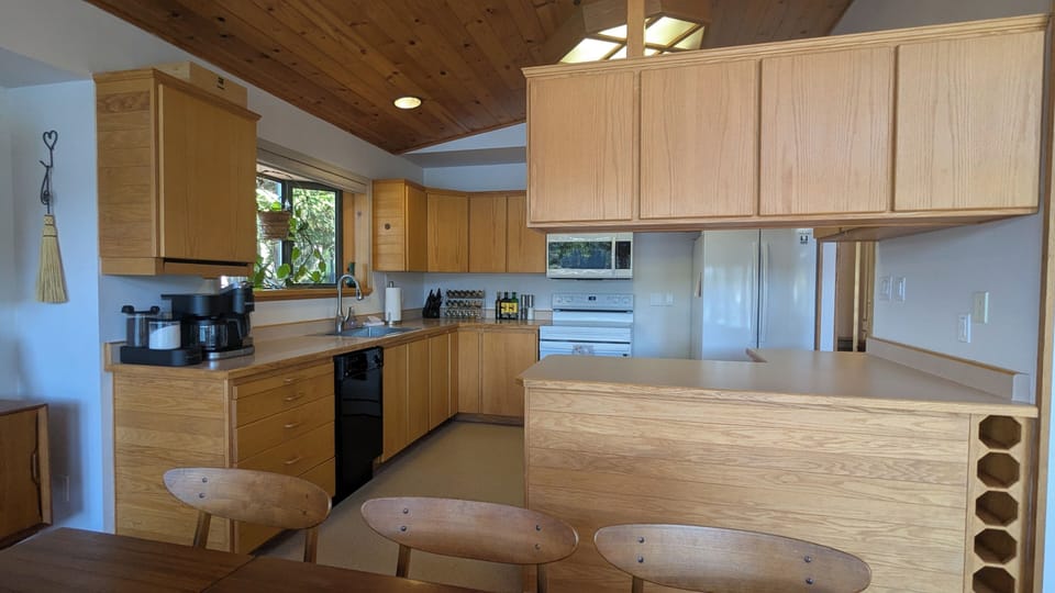Fully stocked kitchen
