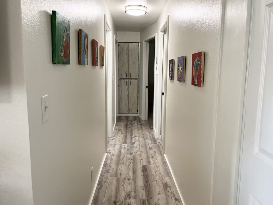 Hallway to bedrooms