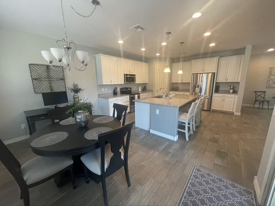 Kitchen/Dining 