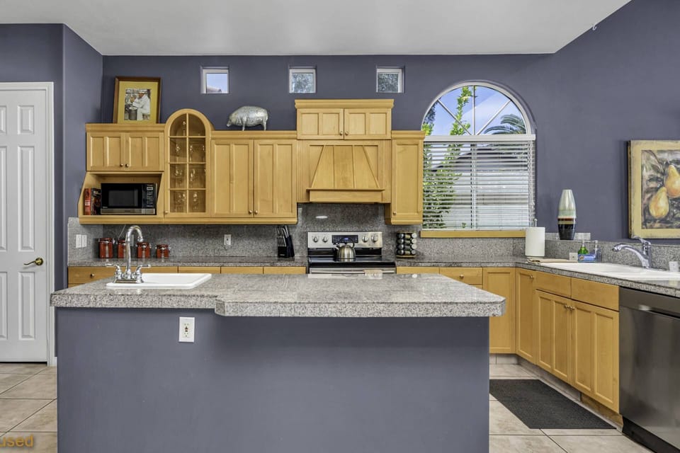 Kitchen - fully stocked - wine cooler and many more