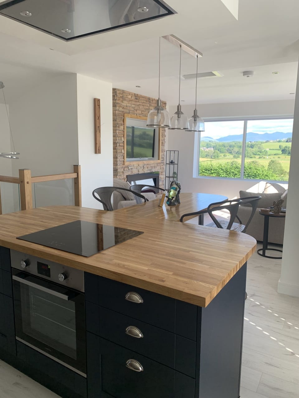Kitchen/Living Room 