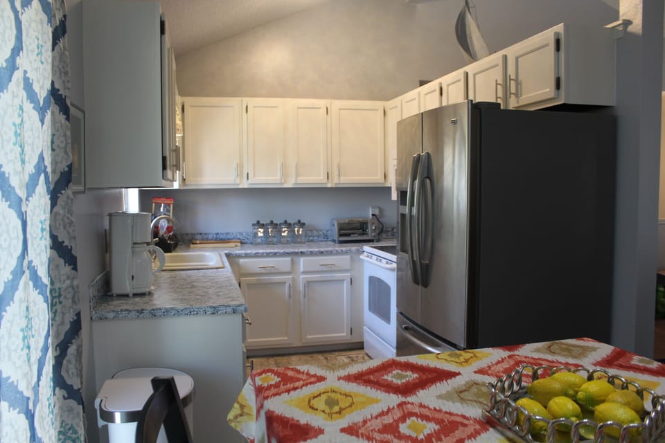 Dining & Kitchen