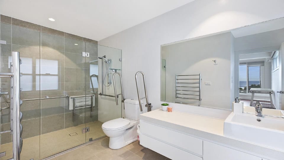 Ensuite