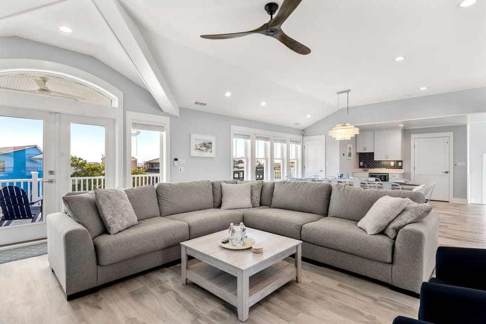 KH5499: Sandy Cheeks in Kitty Hawk | Top Level Living Area