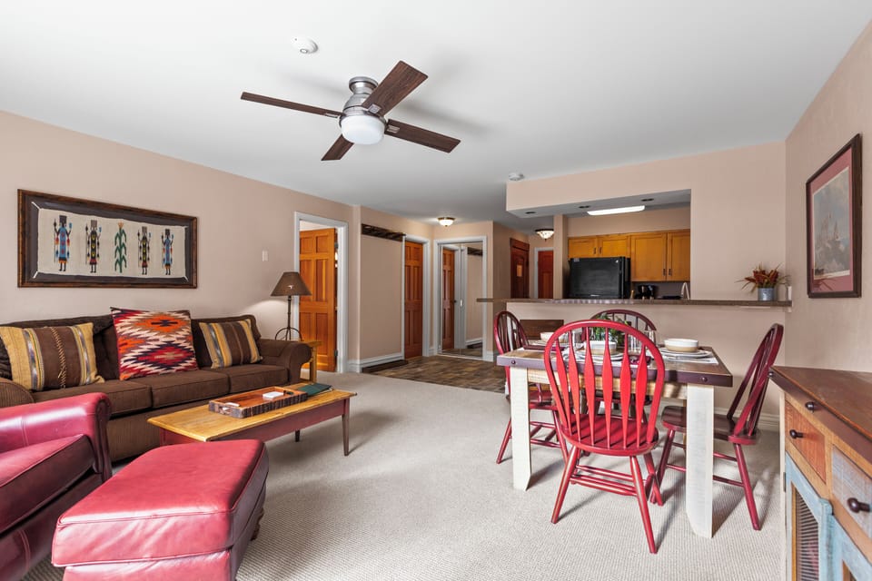 Resort Plaza 5051 offers a spacious open concept living area.