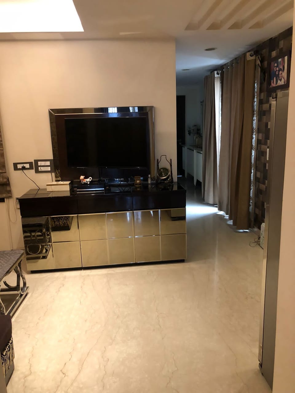 Tv with Netflix & OTT