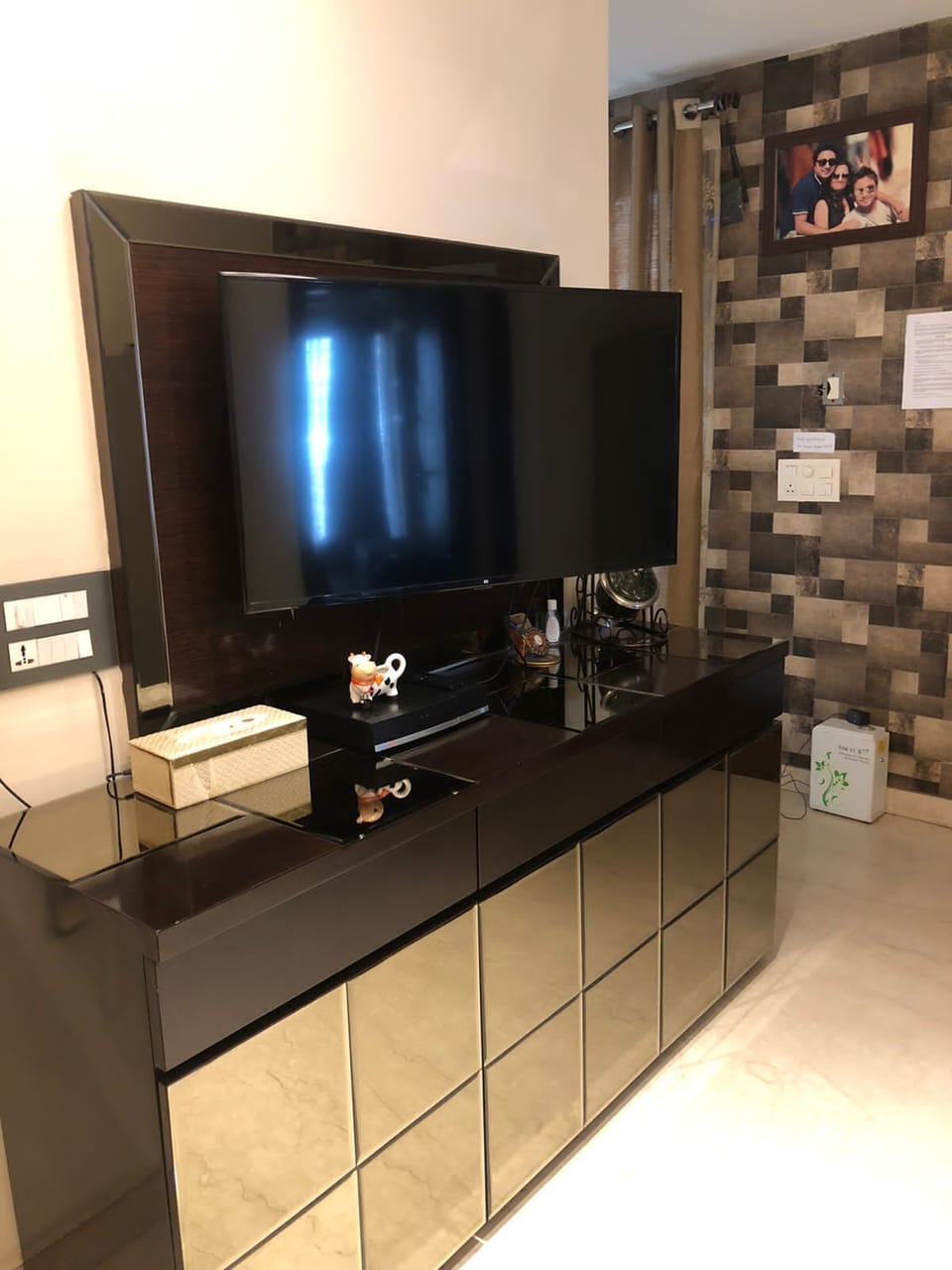 TV