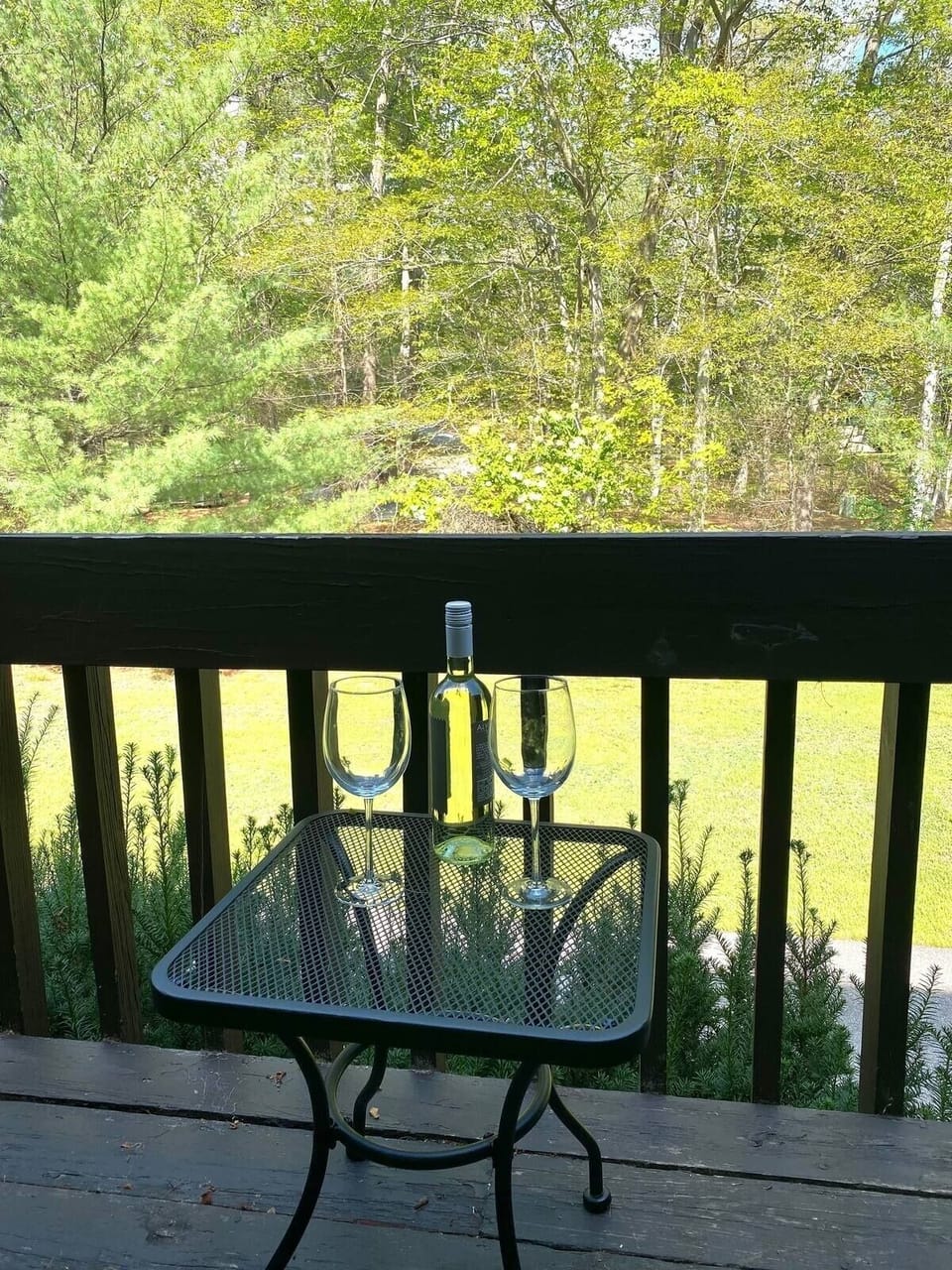 Enjoy a cocktail on the balcony!