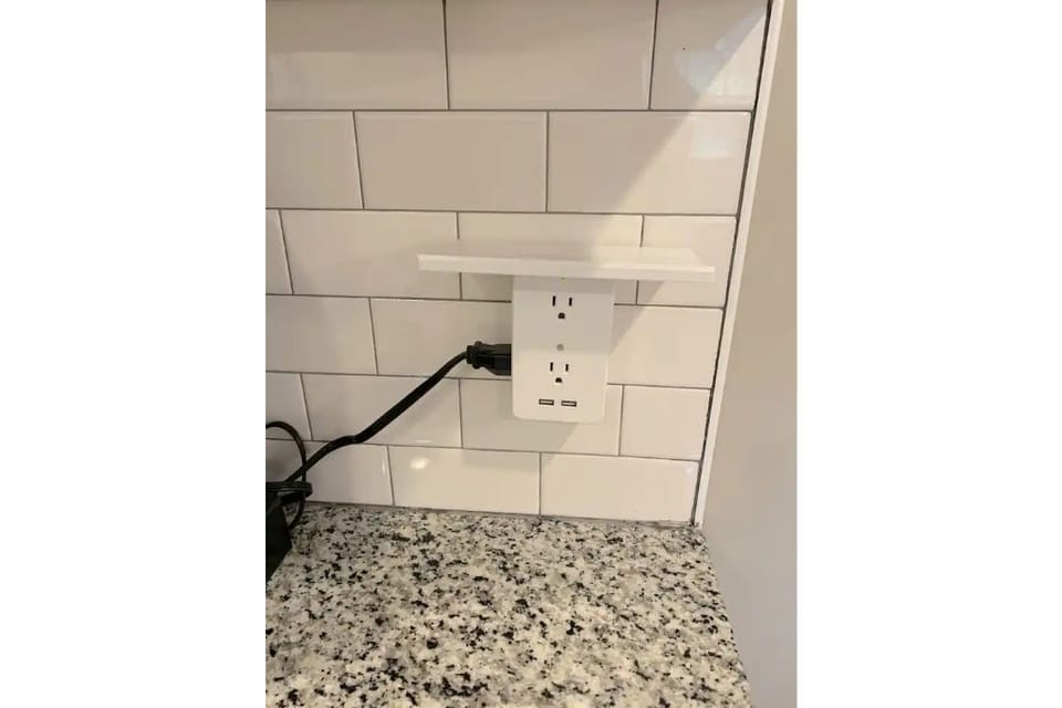 Device charging station