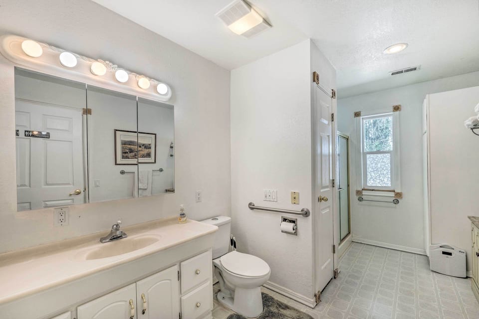 Full Bathroom