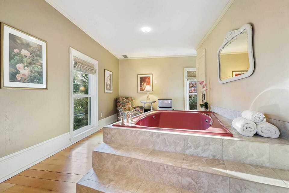 Two person jet tub
