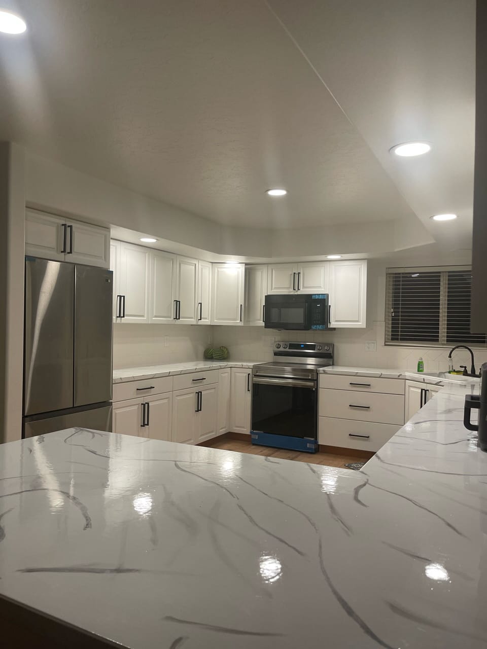 Beautiful stainless steel fridge & appliances 