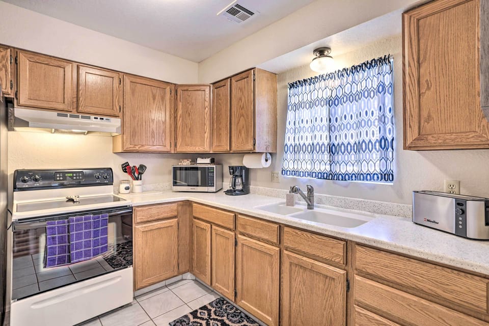 Kitchen | Coffee Maker | Toaster