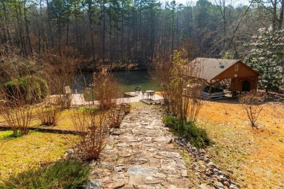 Charming View on Path to Lake