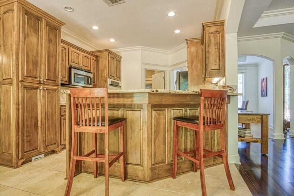 Kitchen Island with Stools