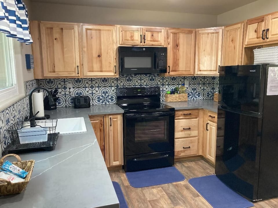 A full kitchen with a real oven — cook like you actually live here.