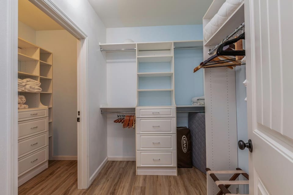 Walk-in closet