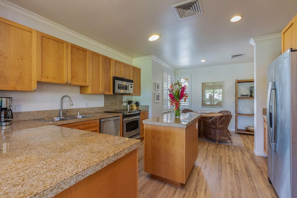 Large gourmet kitchen