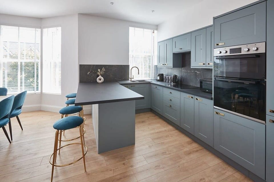 Parkside Villa, Harrogate - Host & Stay