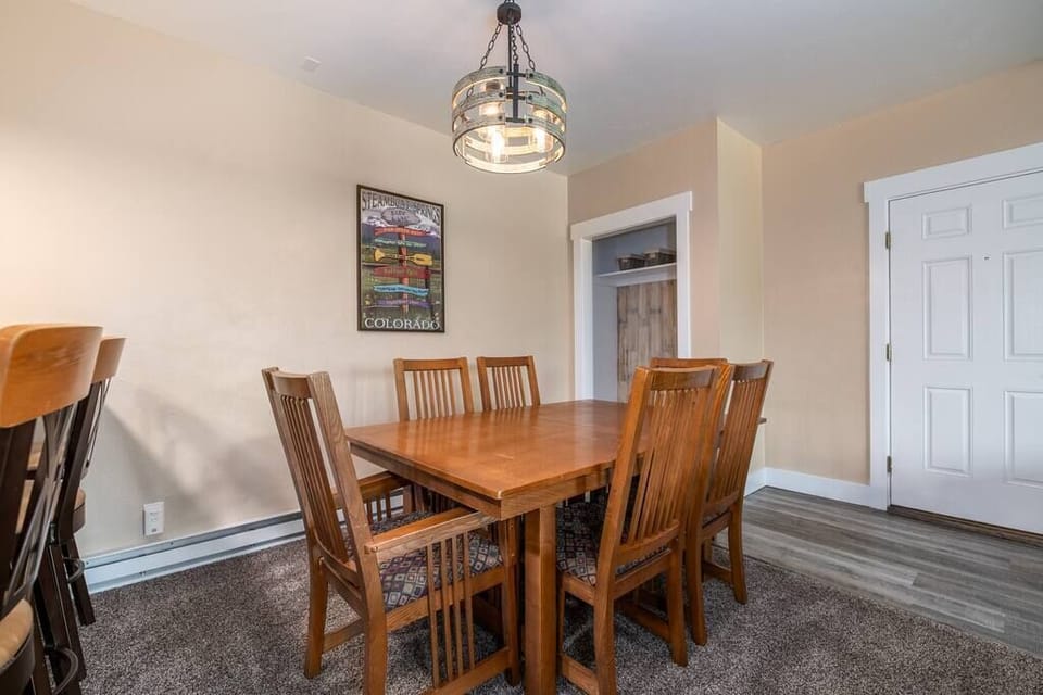 Steamboat Dream Vacation - Rockies 2 Bedroom/2 Bath Condo - Newly Remodeled (8)