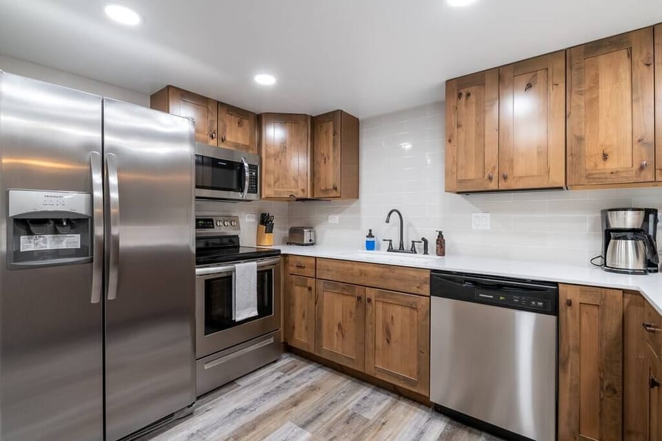 Steamboat Dream Vacation - Rockies 2 Bedroom/2 Bath Condo - Newly Remodeled (3)