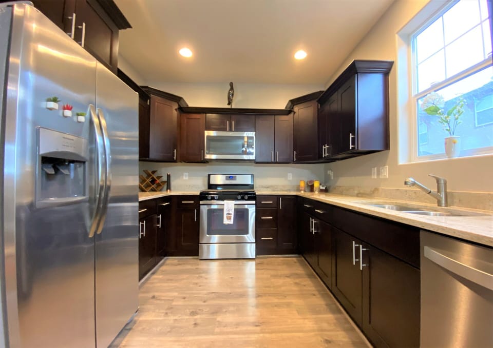 Fully equipped kitchen. 