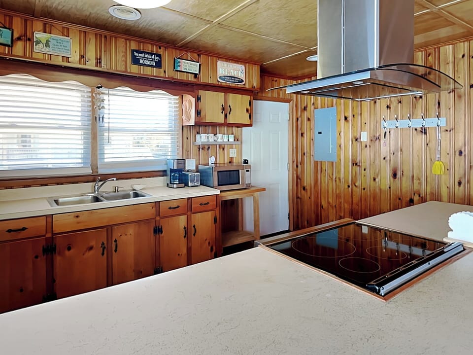 Full Size Kitchen