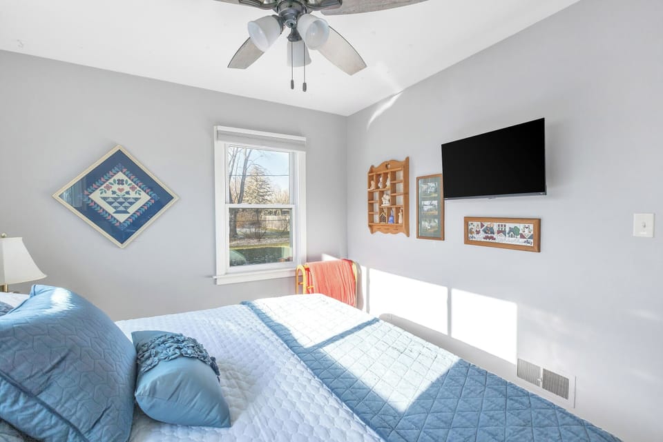 The Quilt room - king bedroom