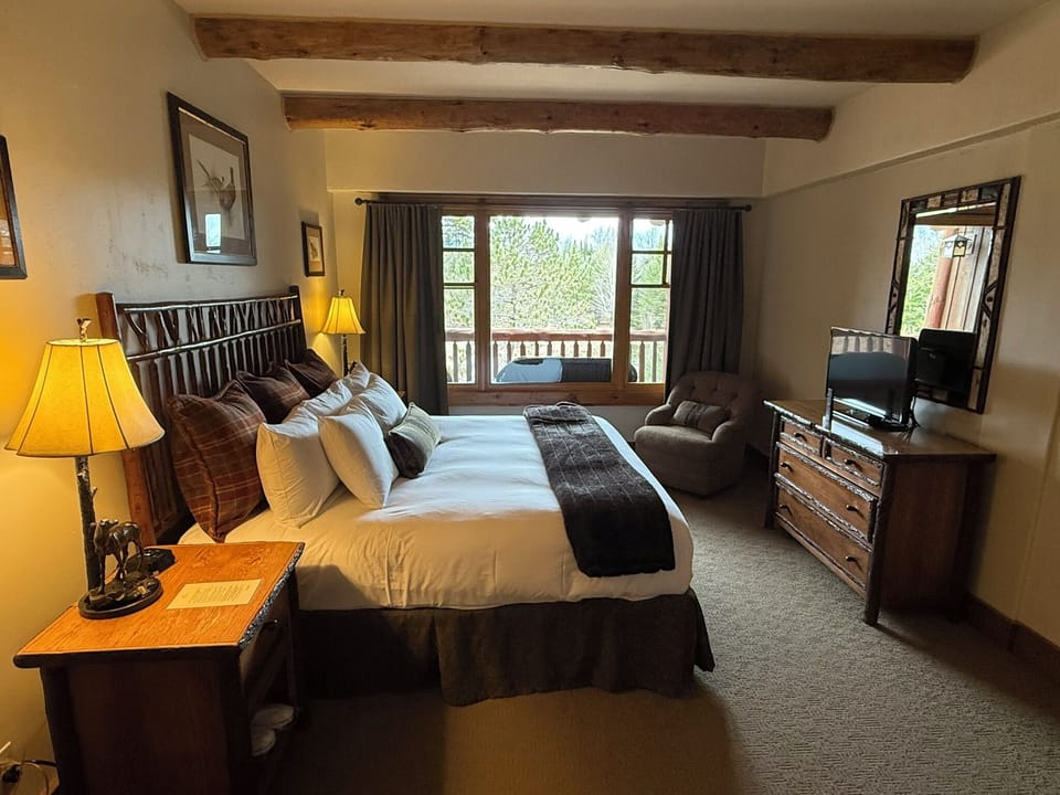 Master Suite with King Size Bed.